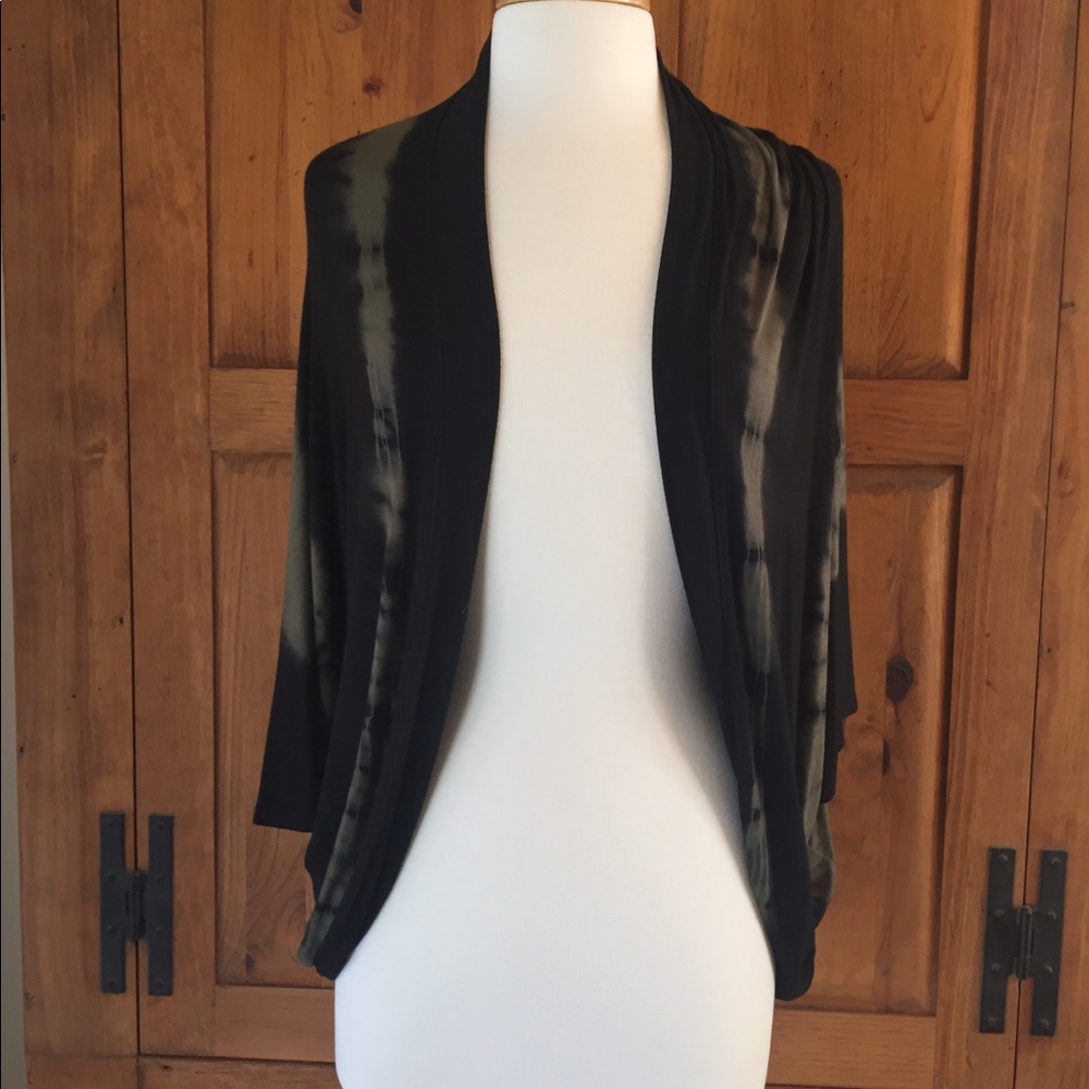 Lightweight layering shrug